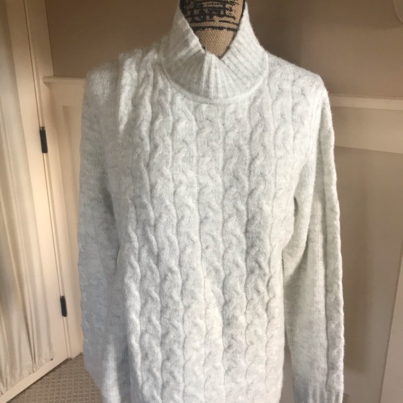 Villa Clothes Sweater - Picture 3 of 6